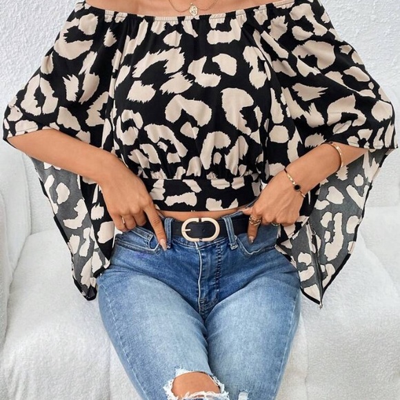 Off-shoulder Batwing Blouse - Picture 5 of 5